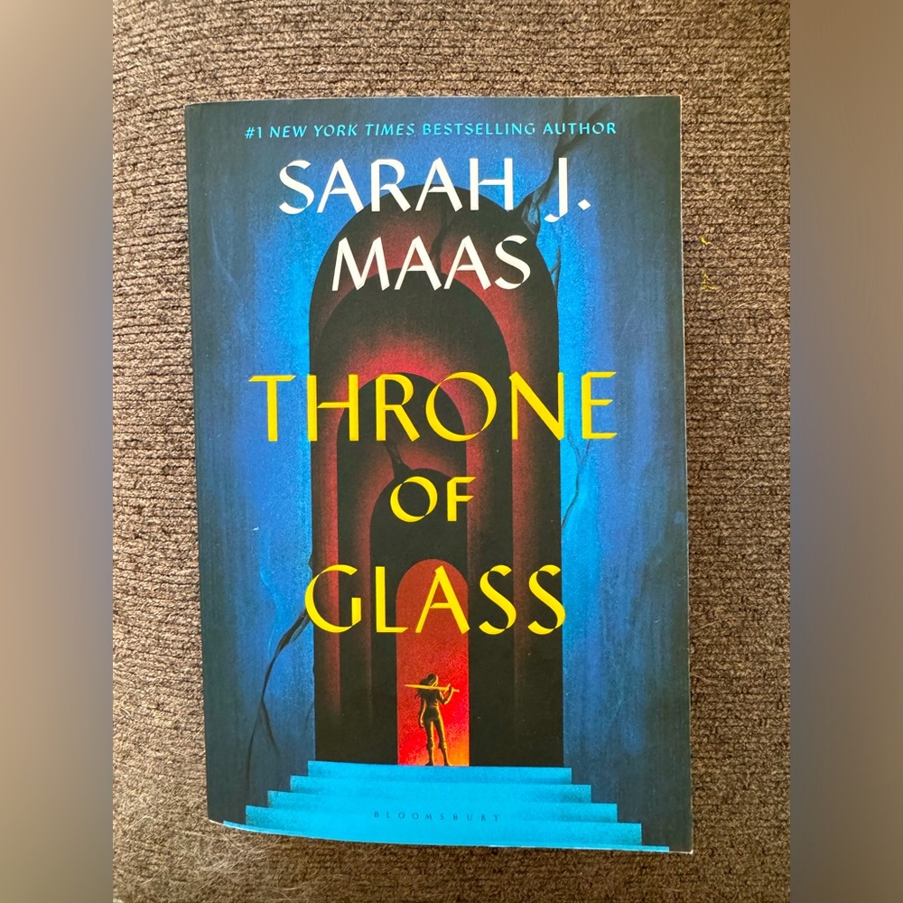 Throne of Glass soft cover book by Sarah J. Maas brand new!